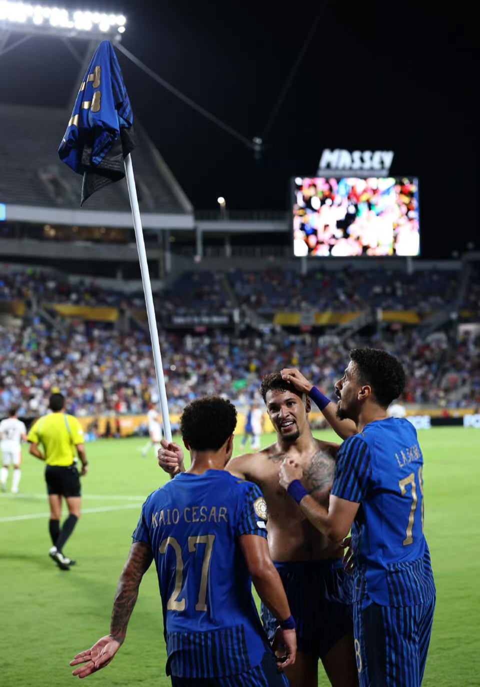 关于迈阿密热火迎意甲关键赛；赛后遗憾出局；管理层满意；年轻球员得到机会的信息